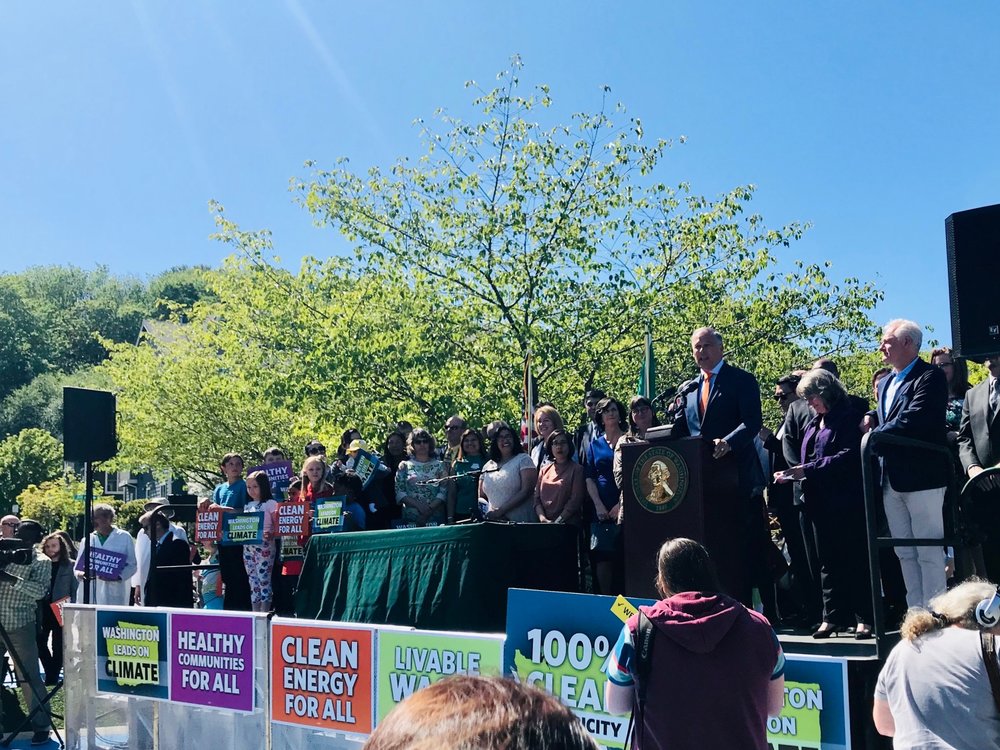 NW Solar Rover powered the stage for Jay Inslee at his Climate Solutions rally in Seattle, May 2019.